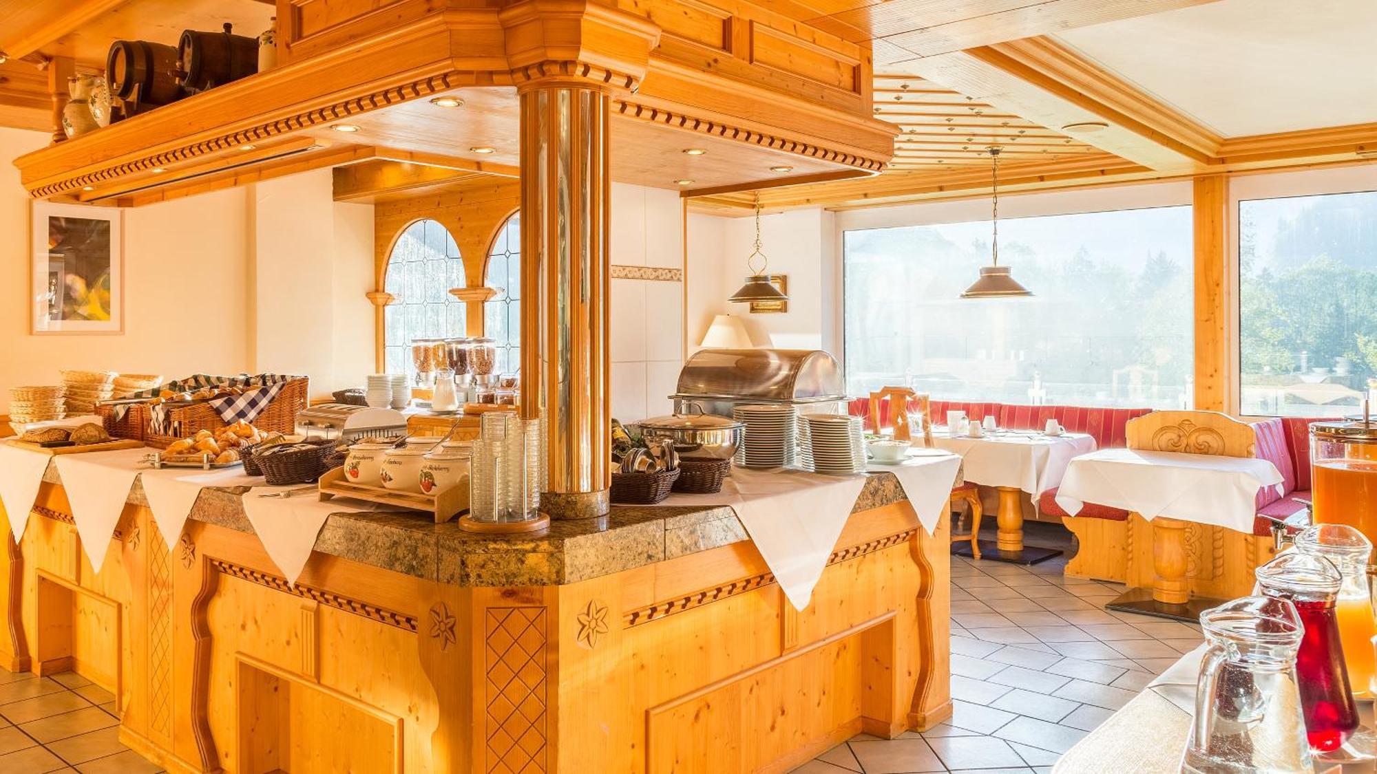 Alpenhotel - Ein Rovell 4*